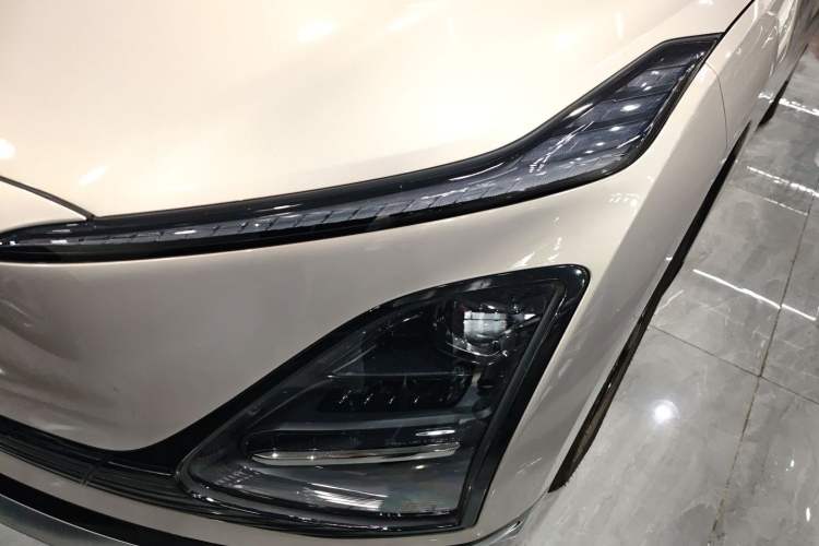 Used Wuling Xingguang 2024 Co-Creation Edition 510 Advanced Model Left Front Headlight