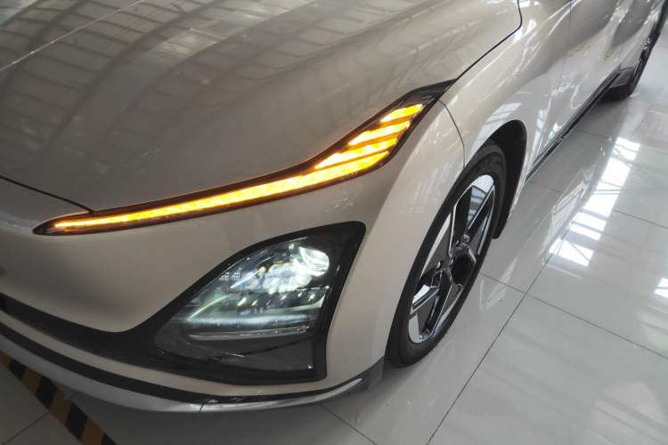 Used Wuling Xingguang 2024 Co-Creation Edition 510 Advanced Model Left Front Headlight