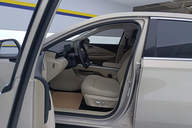 Used Wuling Xingguang 2024 Co-Creation Edition 510 Advanced Model Left Front Seat