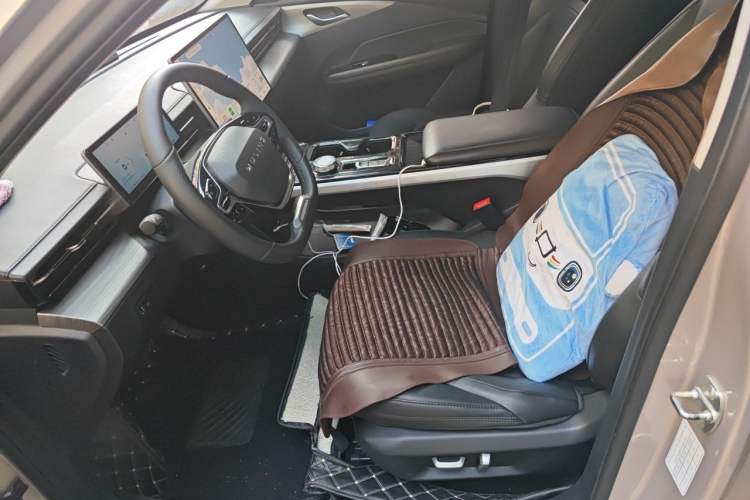 Used Wuling Xingguang 2024 Co-Creation Edition 510 Advanced Model Left Front Seat