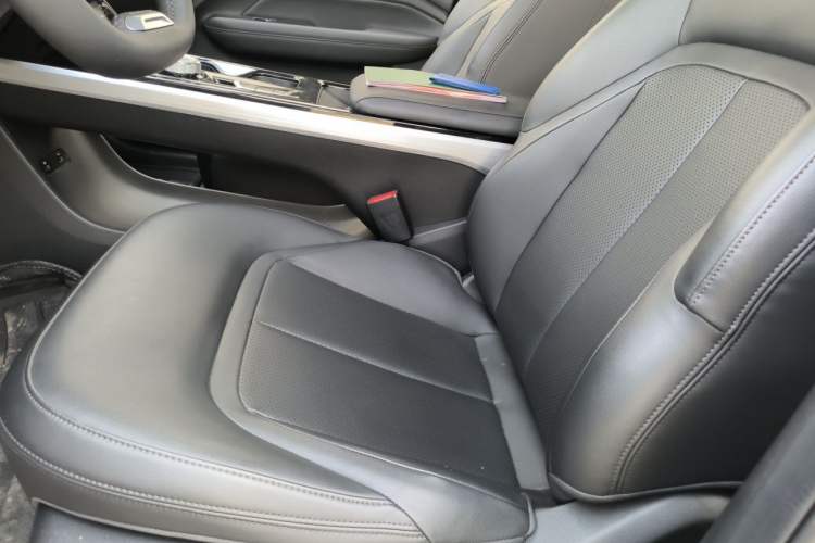 Used Wuling Xingguang 2024 Co-Creation Edition 510 Advanced Model Left Front Seat
