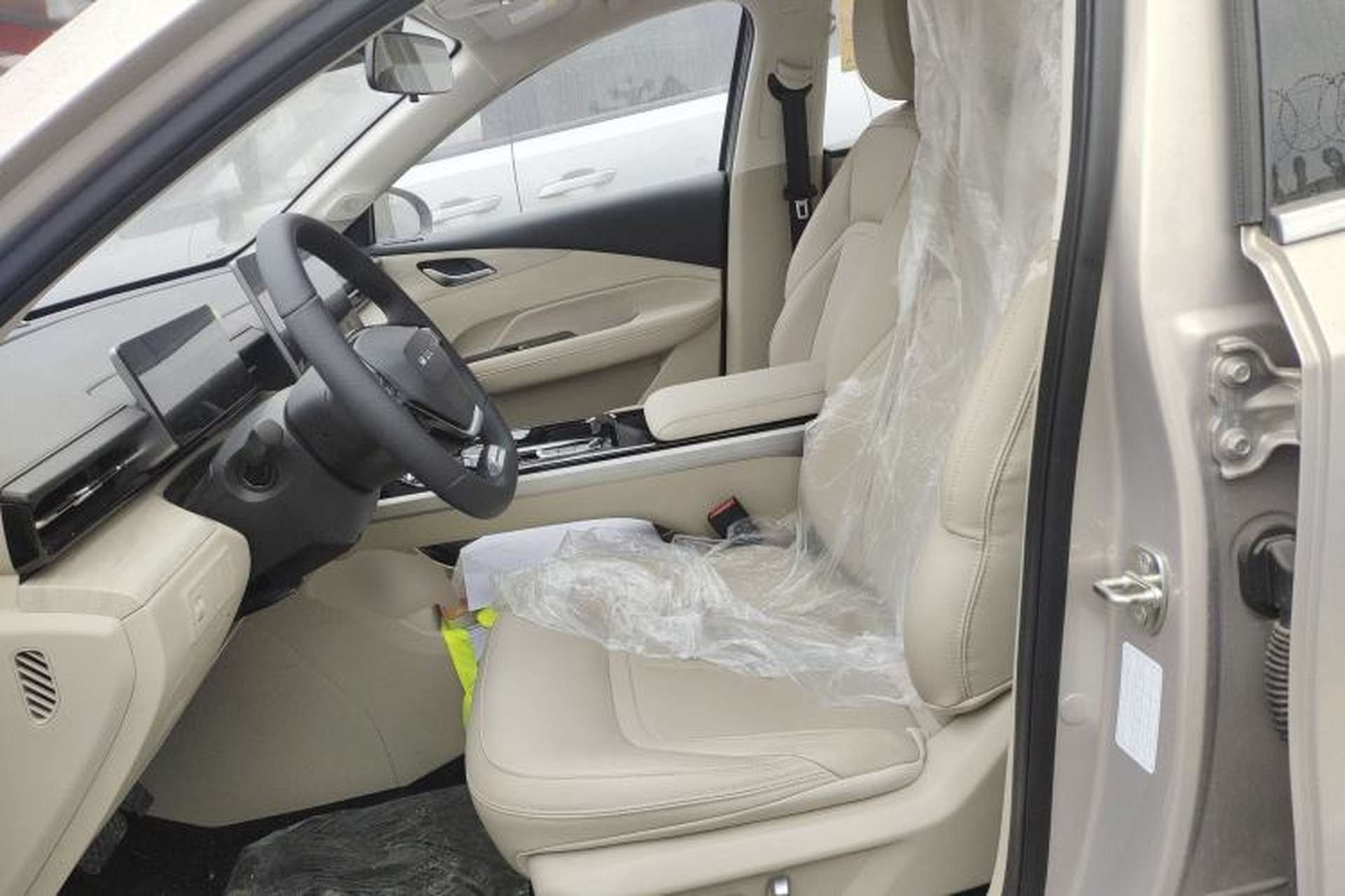 Used Wuling Xingguang 2024 Co-Creation Edition 510 Advanced Model Left Front Seat