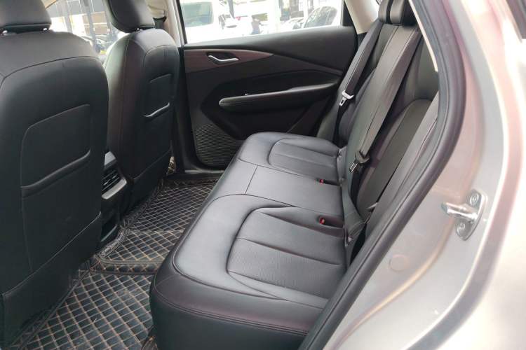 Used Wuling Xingguang 2024 Co-Creation Edition 510 Advanced Model Left Rear Seat
