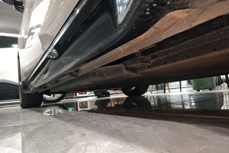Used Wuling Xingguang 2024 Co-Creation Edition 510 Advanced Model Left Side Sill