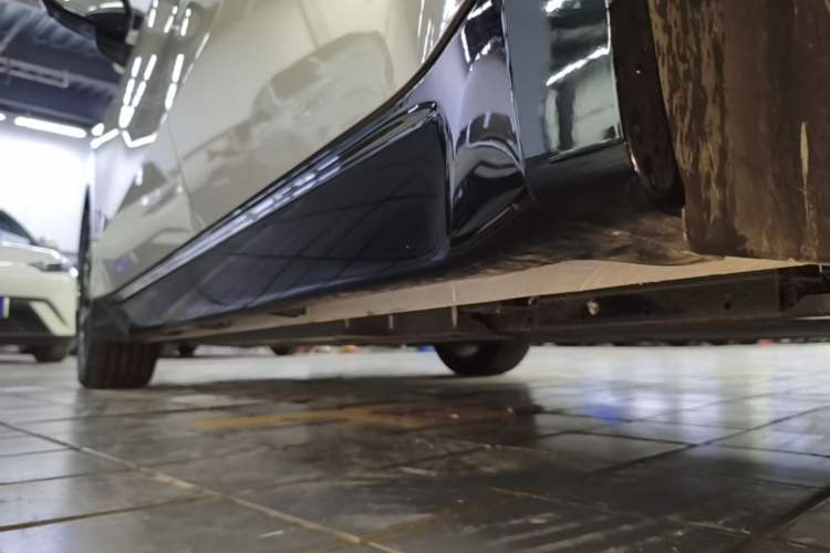 Used Wuling Xingguang 2024 Co-Creation Edition 510 Advanced Model Left Side Sill