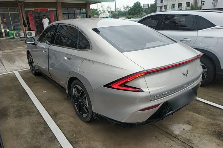 Used Wuling Xingguang 2024 Co-Creation Edition 510 Advanced Model Rear Left 45 Deg