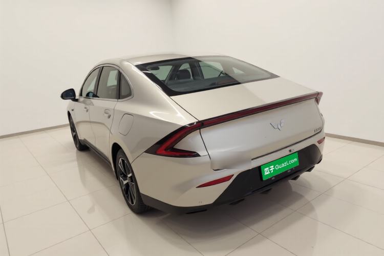 Used Wuling Xingguang 2024 Co-Creation Edition 510 Advanced Model Rear Left 45 Deg