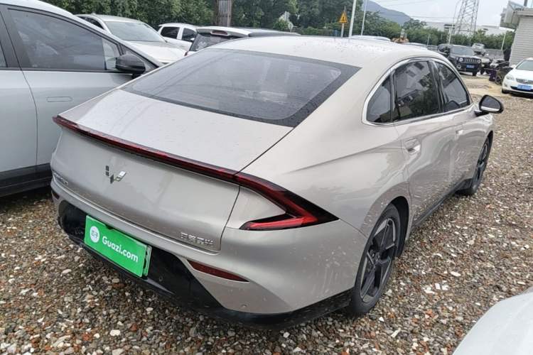 Used Wuling Xingguang 2024 Co-Creation Edition 510 Advanced Model Rear Right 45 Deg