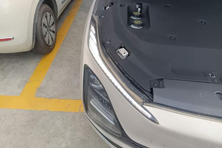 Used Wuling Xingguang 2024 Co-Creation Edition 510 Advanced Model Right Front Headlight