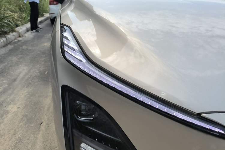 Used Wuling Xingguang 2024 Co-Creation Edition 510 Advanced Model Right Front Headlight