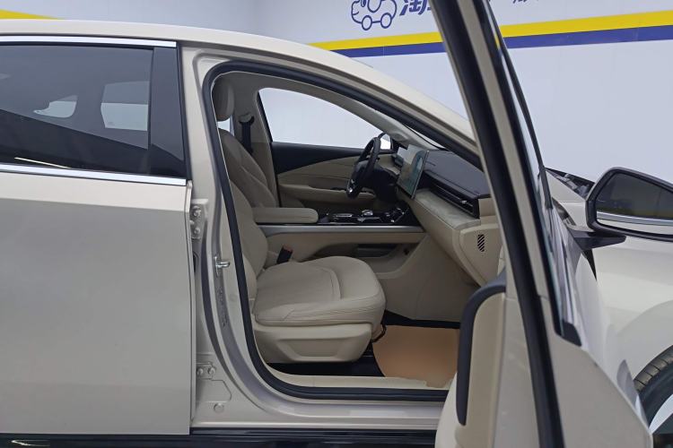 Used Wuling Xingguang 2024 Co-Creation Edition 510 Advanced Model Right Front Seat
