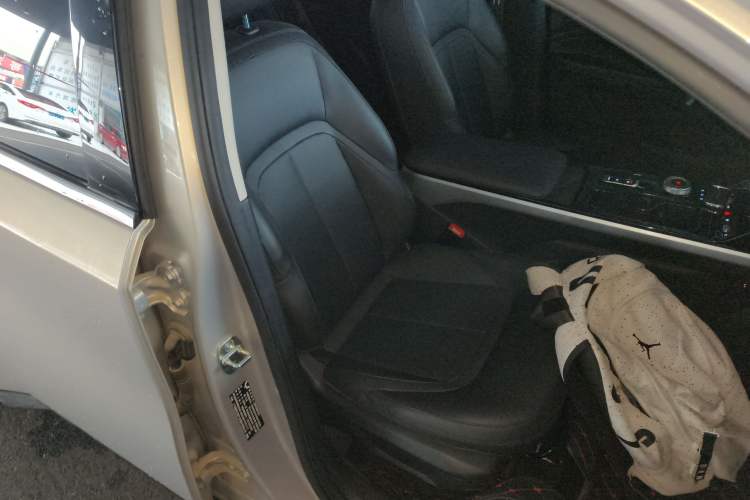 Used Wuling Xingguang 2024 Co-Creation Edition 510 Advanced Model Right Front Seat