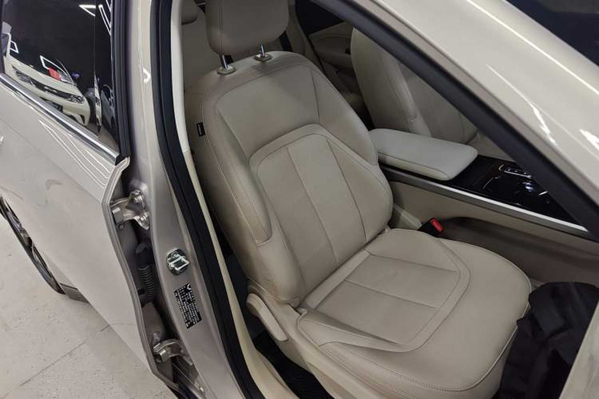 Used Wuling Xingguang 2024 Co-Creation Edition 510 Advanced Model Right Front Seat