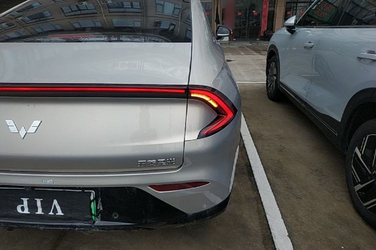 Used Wuling Xingguang 2024 Co-Creation Edition 510 Advanced Model Right Rear Taillight