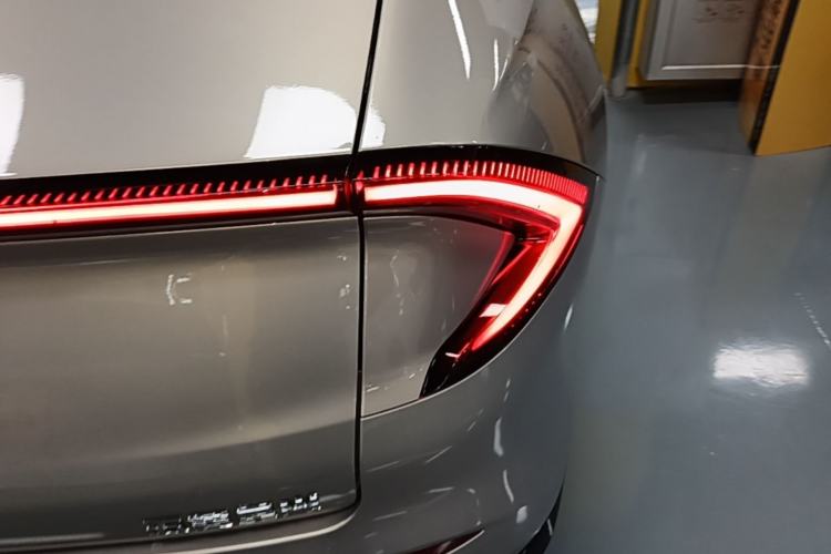 Used Wuling Xingguang 2024 Co-Creation Edition 510 Advanced Model Right Rear Taillight