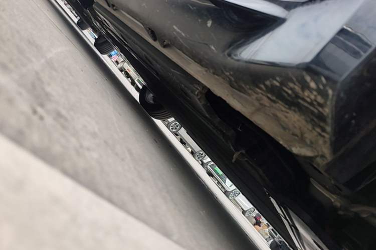 Used Wuling Xingguang 2024 Co-Creation Edition 510 Advanced Model Right Side Sill