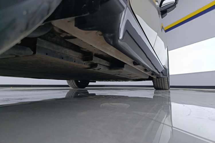 Used Wuling Xingguang 2024 Co-Creation Edition 510 Advanced Model Right Side Sill