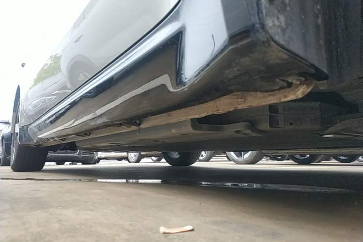 Used Wuling Xingguang 2024 Co-Creation Edition 510 Advanced Model Right Side Sill