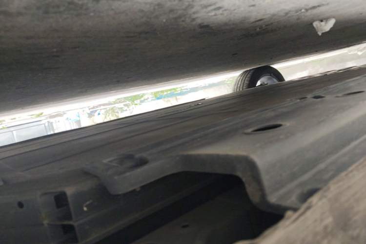 Used Wuling Xingguang 2024 Co-Creation Edition 510 Advanced Model Right Side Sill