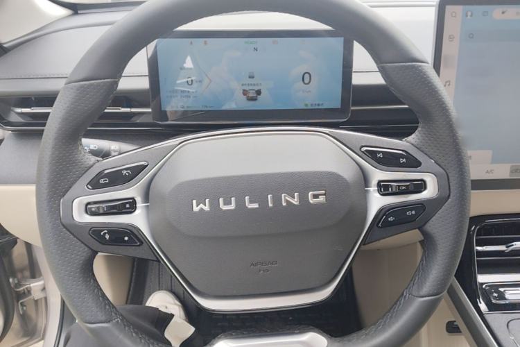 Used Wuling Xingguang 2024 Co-Creation Edition 510 Advanced Model Steering Wheel