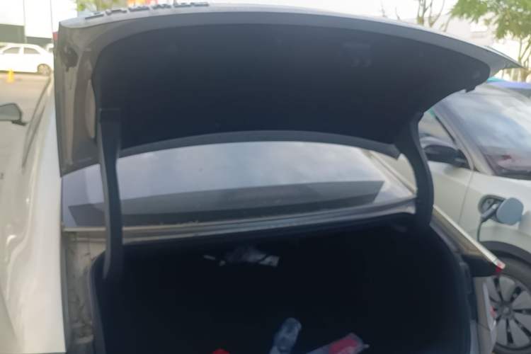 Used Wuling Xingguang 2024 Co-Creation Edition 510 Advanced Model Trunk