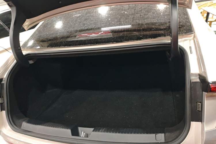 Used Wuling Xingguang 2024 Co-Creation Edition 510 Advanced Model Trunk