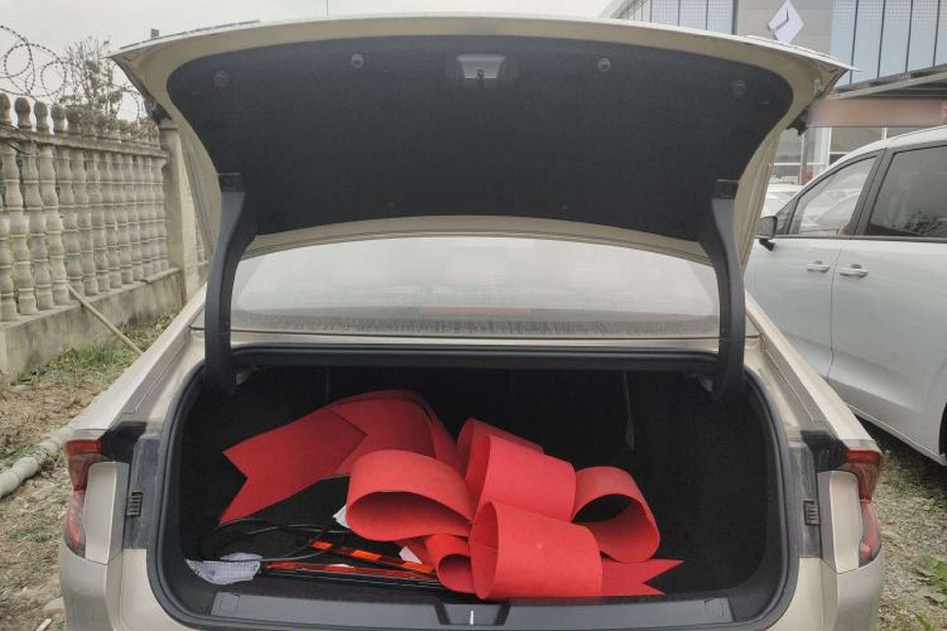 Used Wuling Xingguang 2024 Co-Creation Edition 510 Advanced Model Trunk