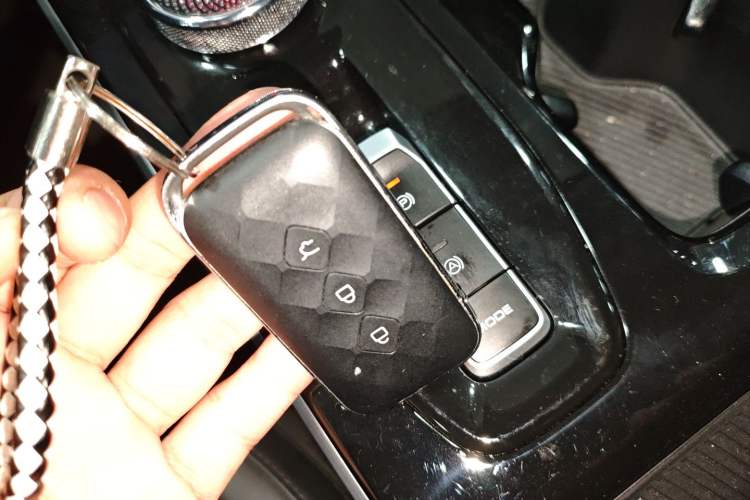 Used Wuling Xingguang 2024 Co-Creation Edition 510 Advanced Model Vehicle Key