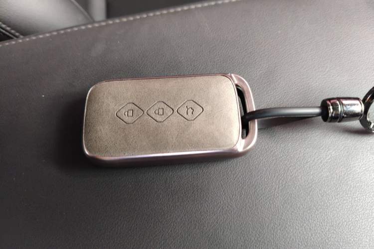 Used Wuling Xingguang 2024 Co-Creation Edition 510 Advanced Model Vehicle Key