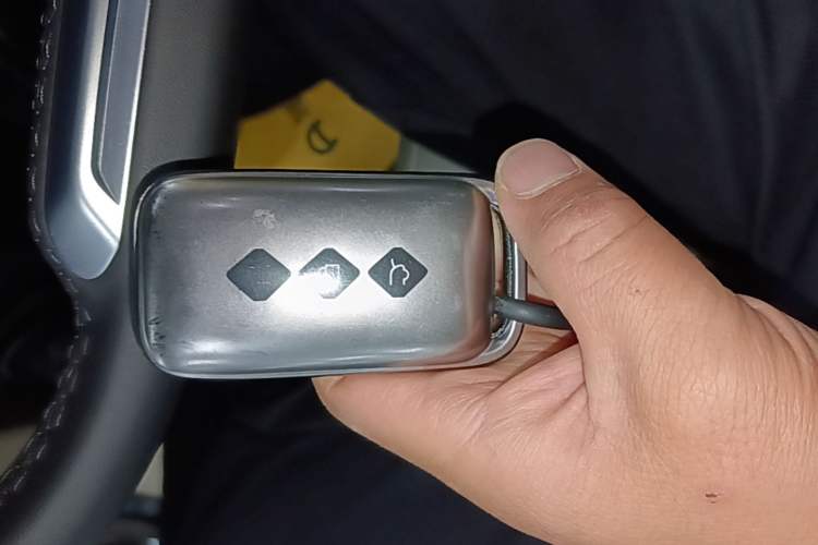 Used Wuling Xingguang 2024 Co-Creation Edition 510 Advanced Model Vehicle Key