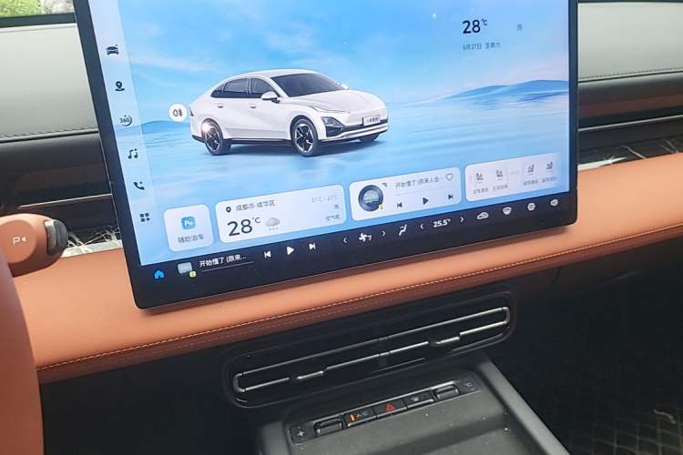 Used Wuling Xingguang 2025 610 km Smart Flagship Version Audio And AC Panel