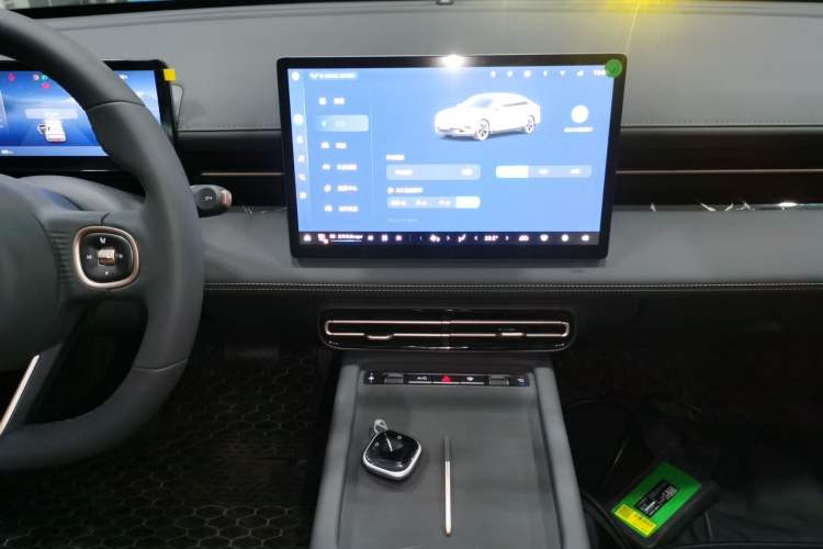 Used Wuling Xingguang 2025 70km Smart Standard Version Audio And AC Panel