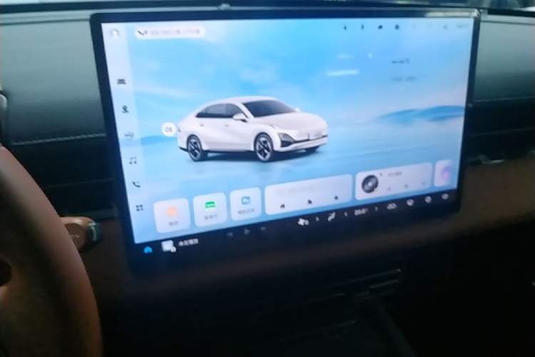Used Wuling Xingguang 2025 610 km Smart Flagship Version Audio And AC Panel
