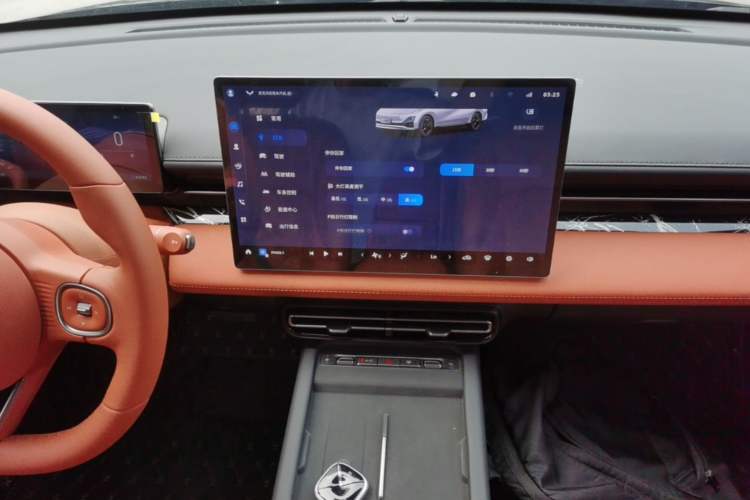 Used Wuling Xingguang 2025 610 km Smart Flagship Version Audio And AC Panel