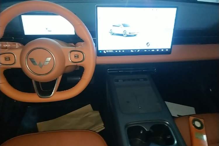 Used Wuling Xingguang 2025 610 km Smart Flagship Version Audio And AC Panel