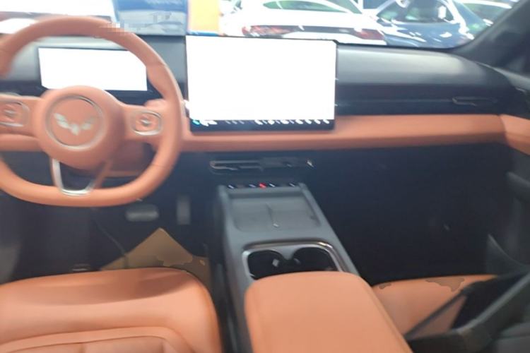 Used Wuling Xingguang 2025 610 km Smart Flagship Version Center Console