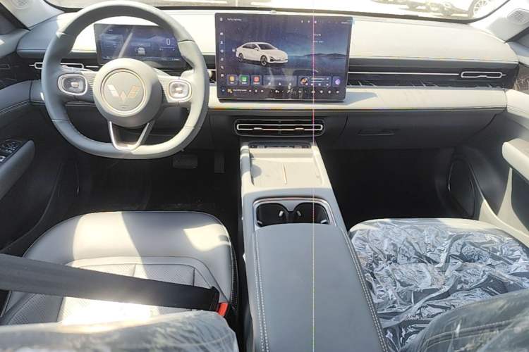 Used Wuling Xingguang 2025 510 km Advanced Smart Version Center Console