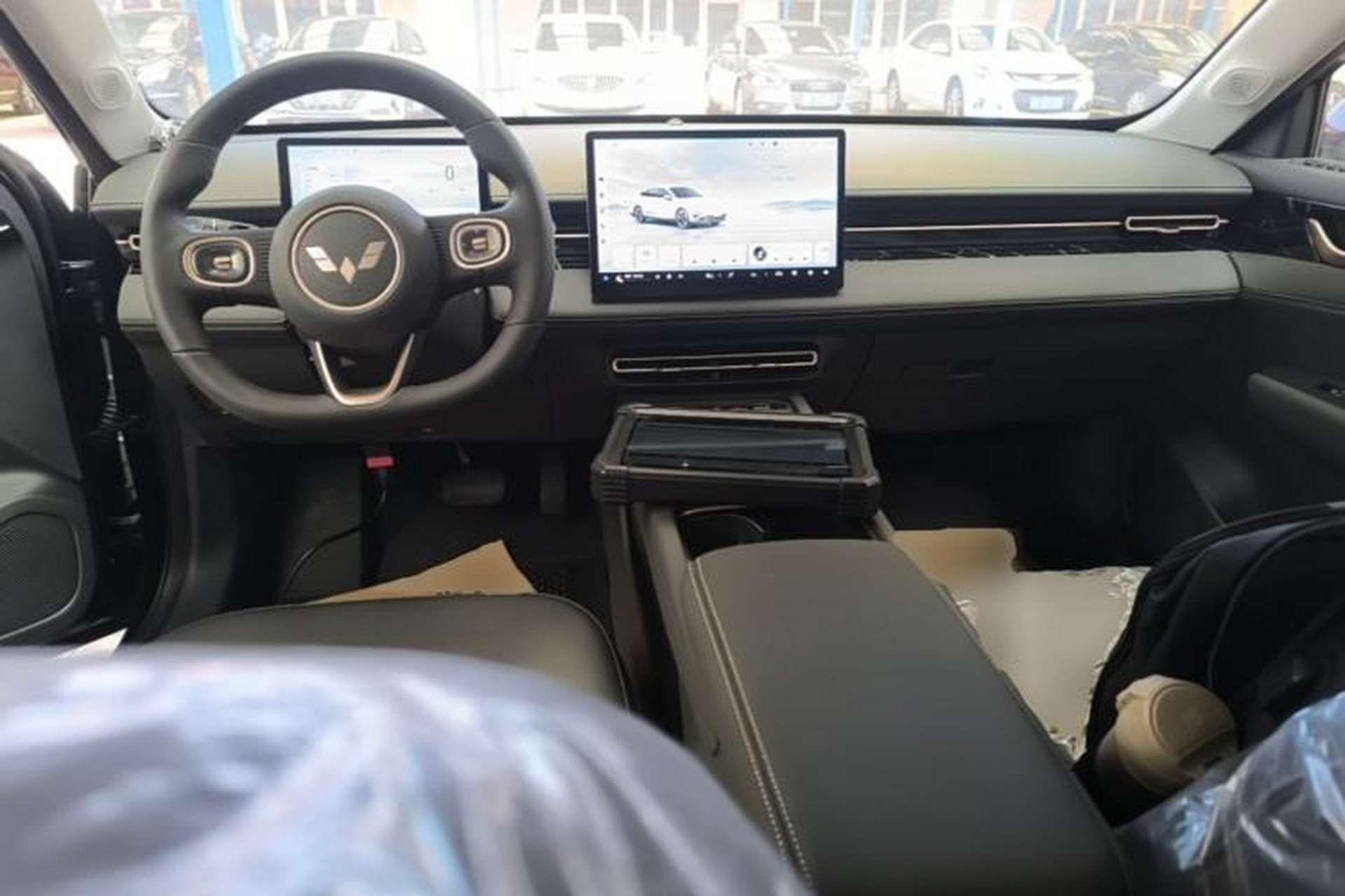 Used Wuling Xingguang 2025 70km Smart Standard Version Center Console