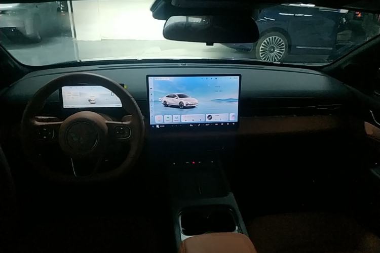 Used Wuling Xingguang 2025 610 km Smart Flagship Version Center Console