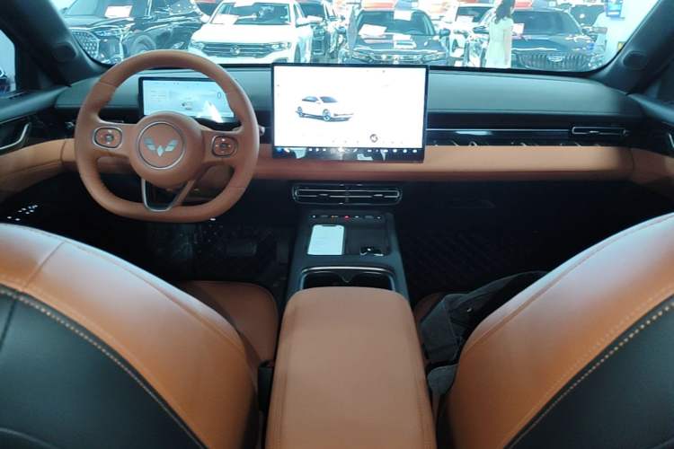 Used Wuling Xingguang 2025 610 km Smart Flagship Version Center Console