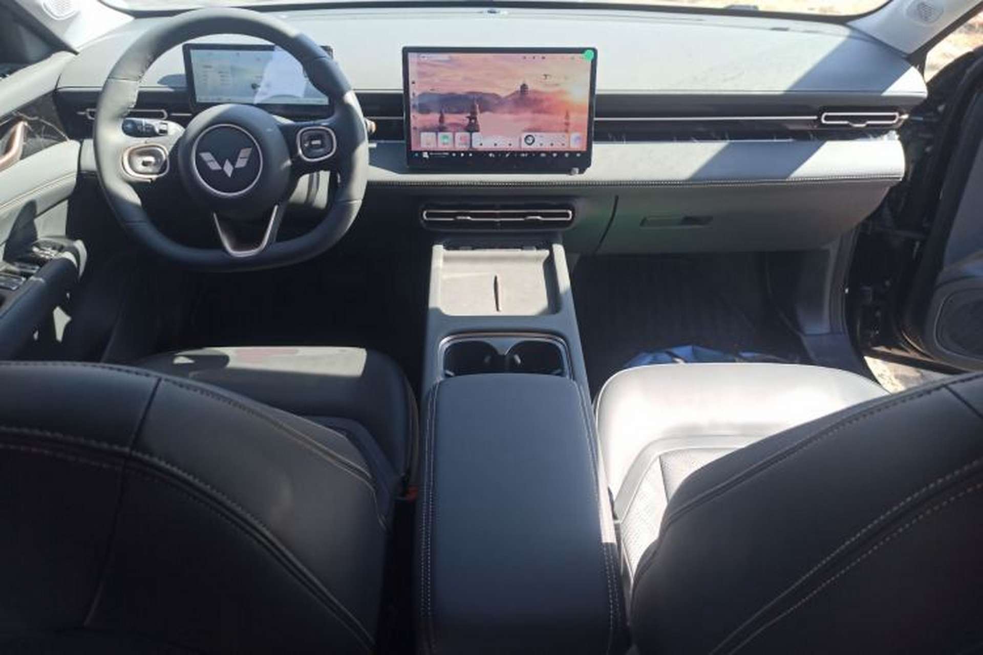 Used Wuling Xingguang 2025 70km Smart Standard Version Center Console