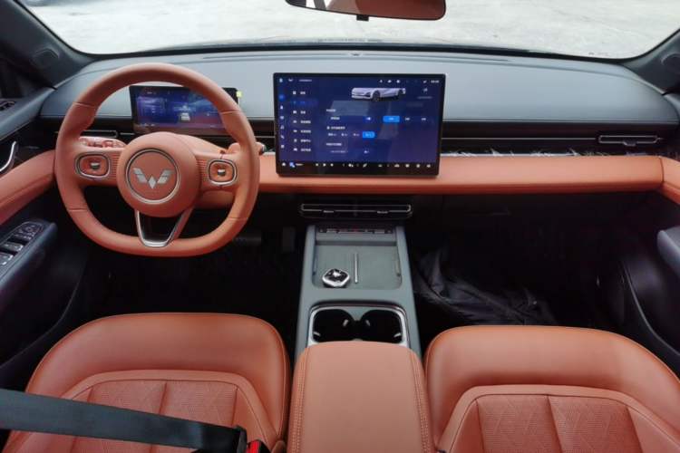 Used Wuling Xingguang 2025 610 km Smart Flagship Version Center Console