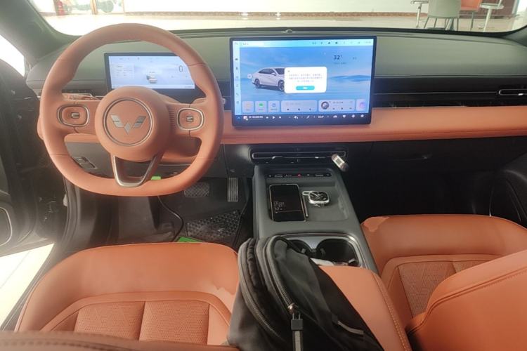 Used Wuling Xingguang 2025 610 km Smart Flagship Version Center Console