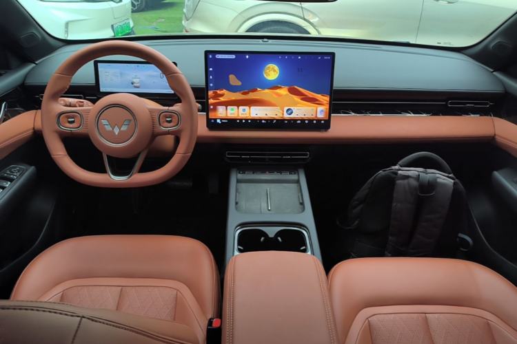 Used Wuling Xingguang 2025 610 km Smart Flagship Version Center Console