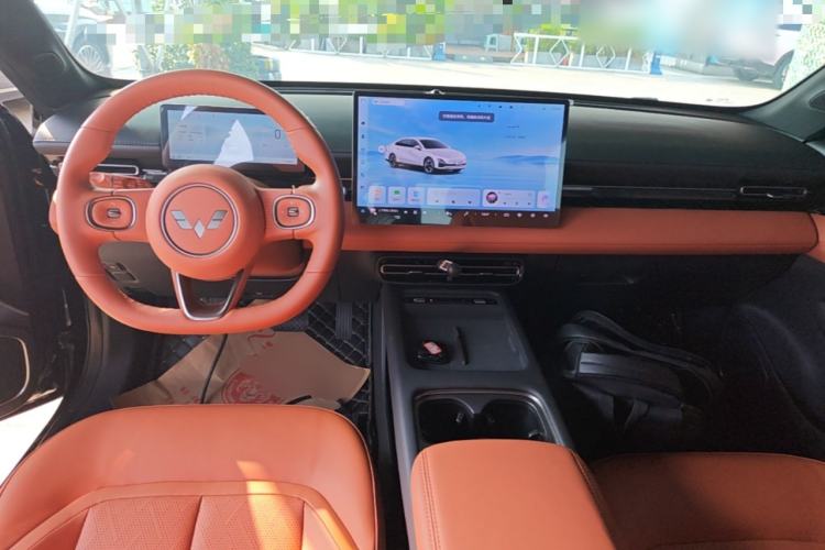 Used Wuling Xingguang 2025 610 km Smart Flagship Version Center Console