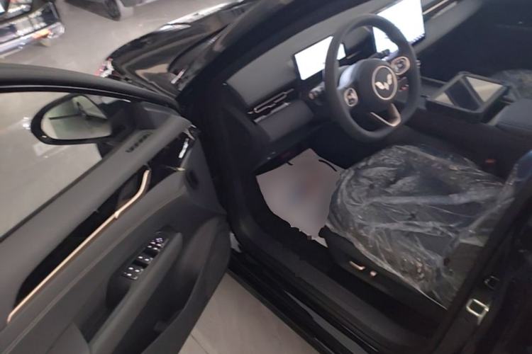 Used Wuling Xingguang 2025 70km Smart Standard Version Driver Seat