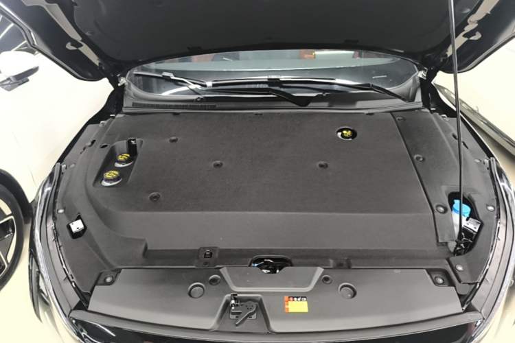 Used Wuling Xingguang 2025 610 km Smart Flagship Version Engine Bay