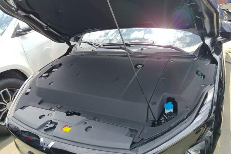 Used Wuling Xingguang 2025 610 km Smart Flagship Version Engine Bay