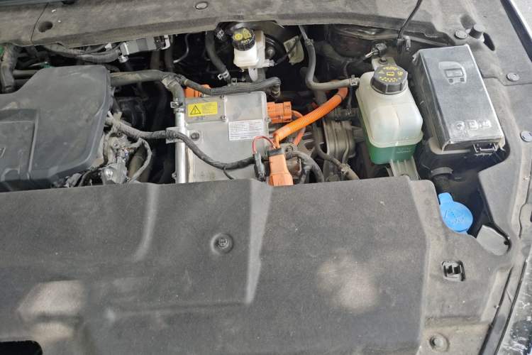 Used Wuling Xingguang 2025 70km Smart Standard Version Engine Bay Left