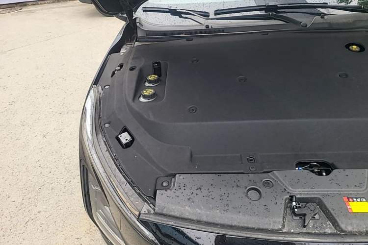 Used Wuling Xingguang 2025 610 km Smart Flagship Version Engine Bay Right